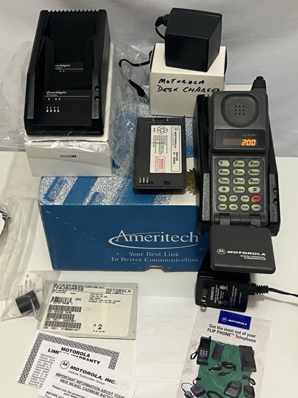 🔥🚨Vintage Motorola 90s Brick Cell Phone Working W/ OG everything RARE!
